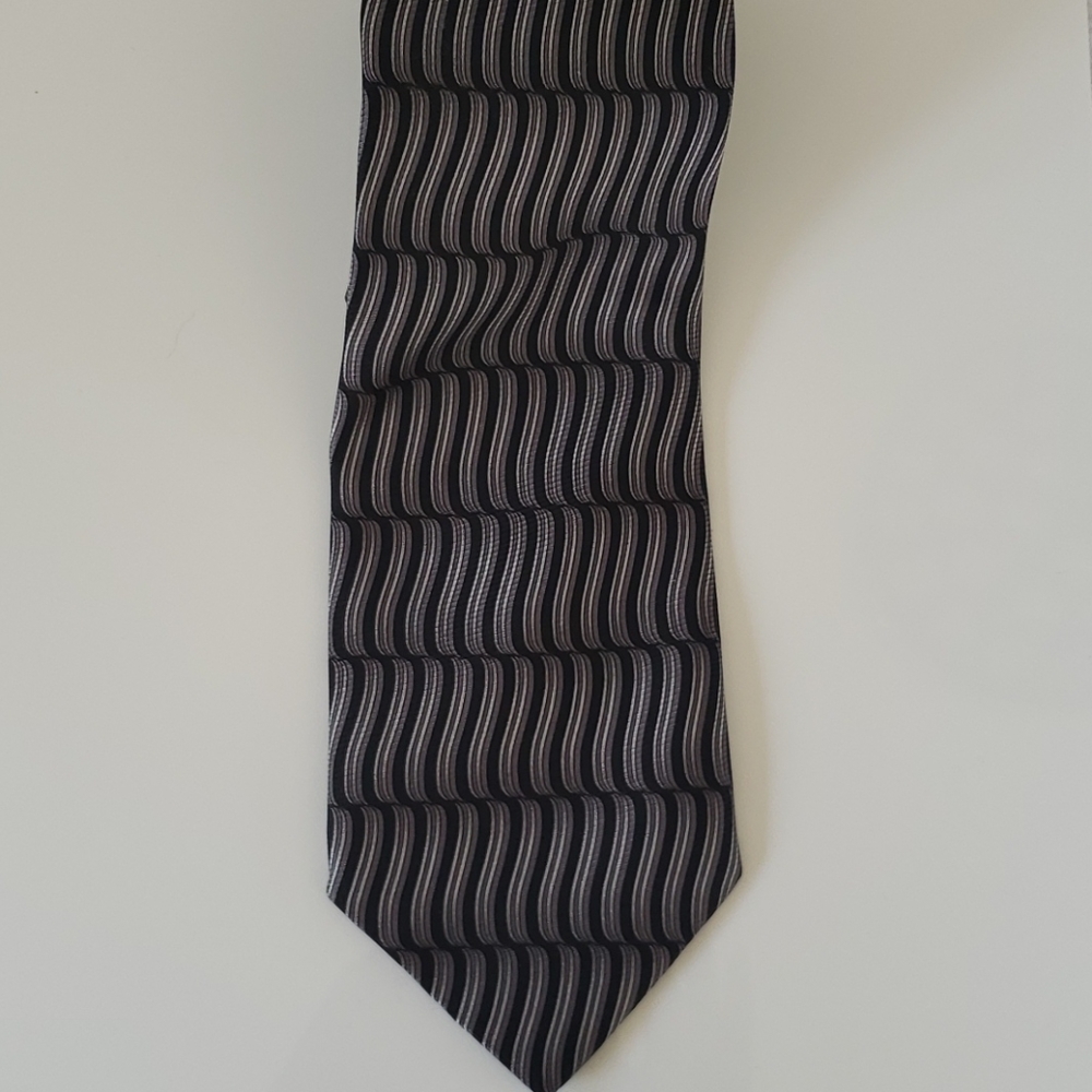 Men's Silk Black and Silver Tie